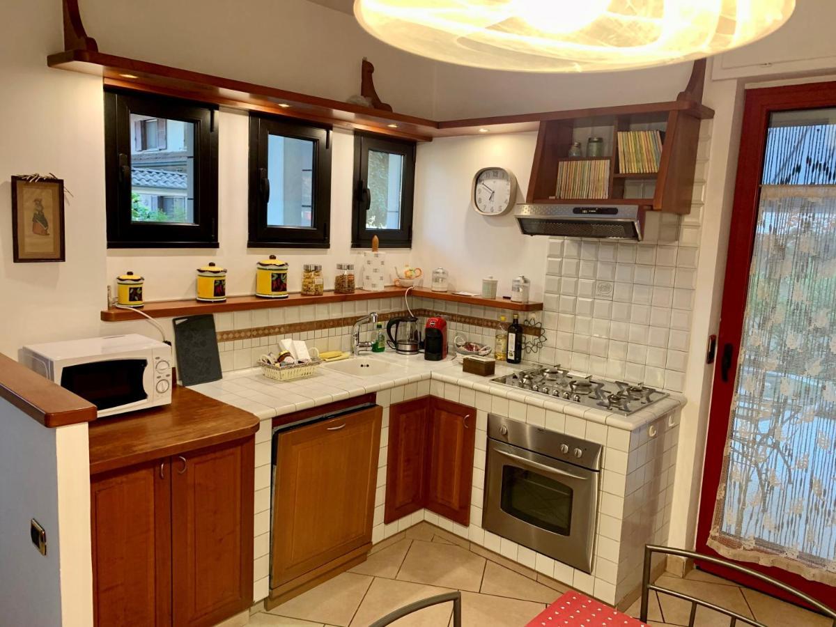 L'Angolo Verde Apartment มอนคาลีเอรี ภายนอก รูปภาพ