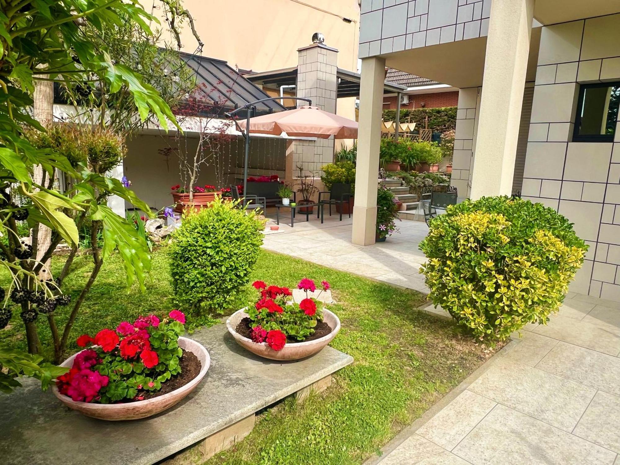 L'Angolo Verde Apartment มอนคาลีเอรี ภายนอก รูปภาพ